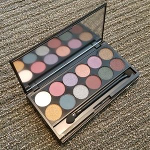 NWT Sleek Makeup Eyeshadow Palette